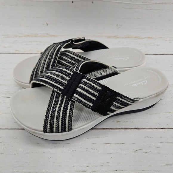 Clarks Shoes - Clarks‎ Cloudsteppers Arla Wave Womens 9.5 Black Tan Combi Woven Slide Sandals